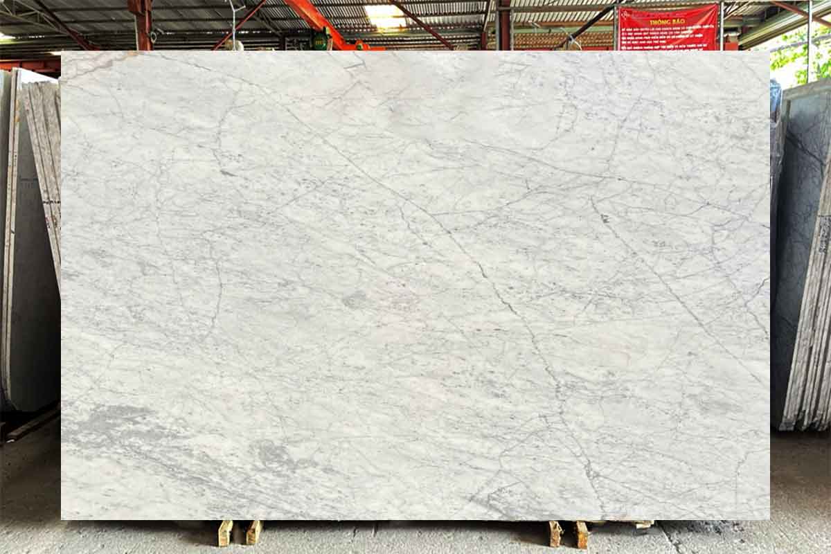  tấm đá marble trắng vân xám thực tế