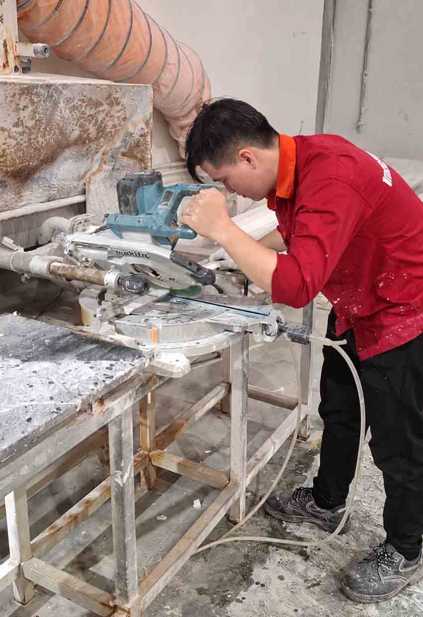 Gia công cạnh vát 45 độ cho bàn đảo